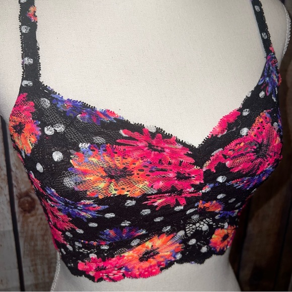 PINK Victorias Secret lace bralette size Medium - Picture 3 of 8